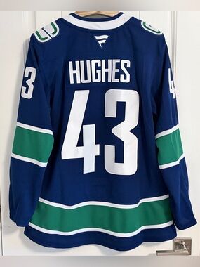 Authentic Fanatics Vancouver Canucks Quinn Hughes Orca Jersey Size 50 Medium